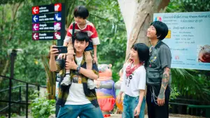 Видео к фильму Food Truck: Stolen Love... and Moo Deng | ตัวอย่าง Food Truck ลัก (รัก) หมูเด้ง - Official Trailer