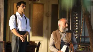 Задник к фильму "Лефтер: история обычного человека" #617337