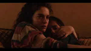 Задник к фильму "Τελευταία κλήση" #767189