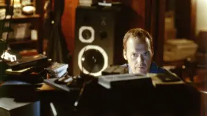 Задник к фильму "Белый шум" #380705