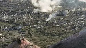 Задник к фильму "2000 Meters to Andriivka" #539420