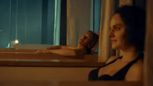 Задник к фильму "Эммануэль" #589615