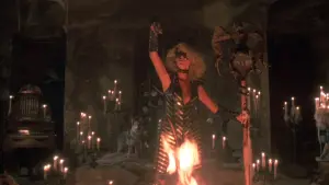 Задник к фильму "Вой 2: Стирба – Сука-оборотень" #482397