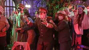 Задник к фильму "Безумное кино для взрослых" #378866