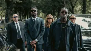 Задник к фильму "Решала. Агент на миллиард" #680152