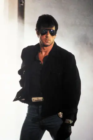 Постер к фильму "Кобра" #709300