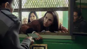 Задник к фильму "Женщина в очереди" #699704