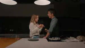 Задник к фильму "Кто угодно, кроме тебя" #575428