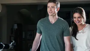 Задник к фильму "Секс по дружбе" #692287