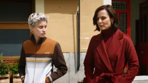 Задник к фильму "Параллельные матери" #259576