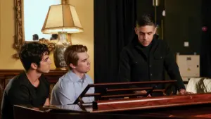 Задник к фильму "Красный, белый и королевский синий" #178943