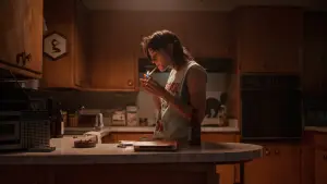 Задник к фильму "Любовь истекает кровью" #415511