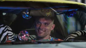 Задник к фильму "Мона Лиза и кровавая луна" #345537