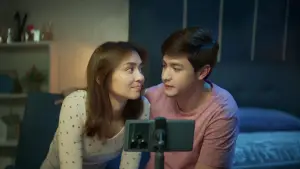 Видео к фильму Hello, Love, Again | Official Teaser