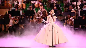 Задник к фильму "Злая: Одна чудесная ночь" #626791