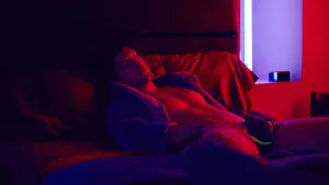 Видео к фильму Королевская кобра | Trailer de King Cobra (HD)