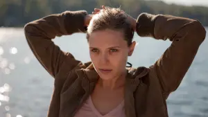 Задник к фильму "Марта, Марси Мэй, Марлен" #271347