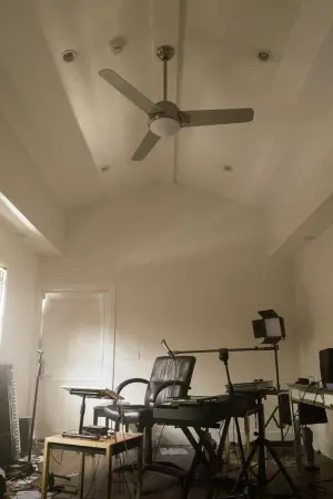 Постер к фильму "Бо Бёрнэм: Дома" #177995