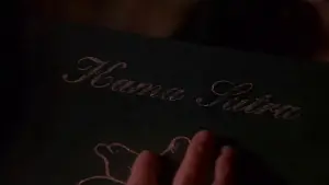 Задник к фильму "Эльвира - Повелительница Тьмы 2. Проклятые холмы Эльвиры" #475186