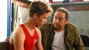 Задник к фильму "Поцелуи украдкой" #445896