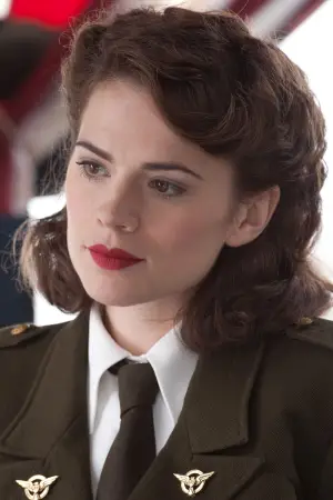 Постер к фильму "Первый мститель" #610397