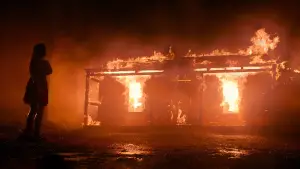 Задник к фильму "Зловещие мертвецы: Черная книга" #642841