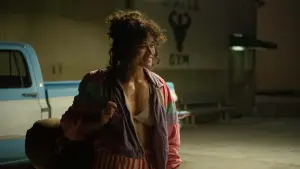 Задник к фильму "Любовь истекает кровью" #556693