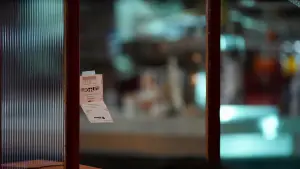 Задник к фильму "Никто не узнает" #551627