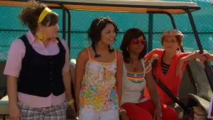 Задник к фильму "Классный мюзикл: Каникулы" #647035