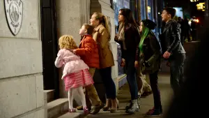 Задник к фильму "Приключения приходящей няни" #227083