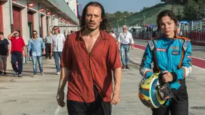 Задник к фильму "Итальянская гонщица" #207538