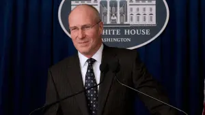 Видео к фильму Слишком крут для неудачи | Too Big To Fail: Trailer # 4 (HBO Films)