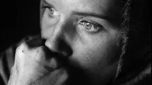 Задник к фильму "Стыд" #471201