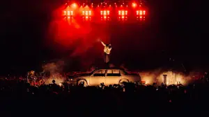 Задник к фильму "Twenty One Pilots: More Than We Ever Imagined" #767526