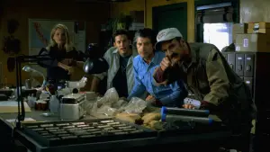 Задник к фильму "Дрожь земли 2: Повторный удар" #295484