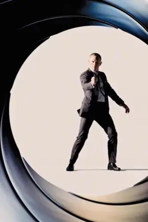 Постер к фильму "007: Координаты «Скайфолл»" #588036