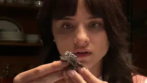 Задник к фильму "Проклятое ожерелье" #682629