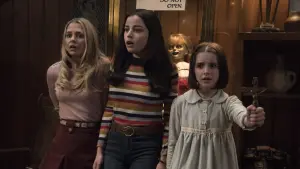 Задник к фильму "Проклятие Аннабель 3" #285808