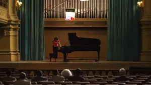 Задник к фильму "Невидимая жизнь Эвридики" #412317