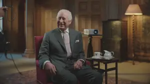 Видео к фильму Finding Harmony: A King's Vision | Official Trailer