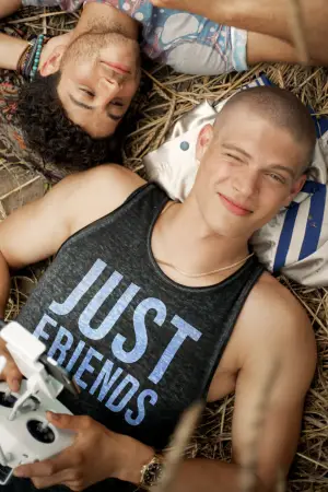 Постер к фильму "Просто друзья" #692005