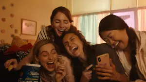 Видео к фильму Очень плохая девчонка | трейлер американской комедии ОЧЕНЬ ПЛОХАЯ ДЕВЧОНКА, в кино с 19 октября