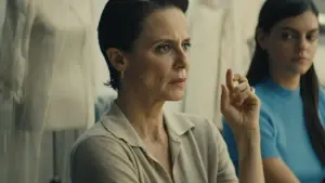 Задник к фильму "Начальница (Под ее контролем)" #492332