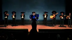 Задник к фильму "Святая кровь" #239463