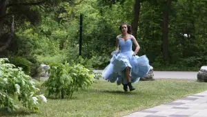 Задник к фильму "Тайное общество младших монарших особ" #269203