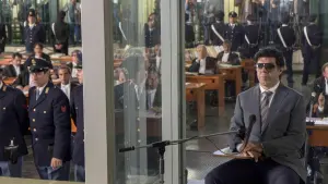 Задник к фильму "Предатель" #201857