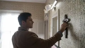 Задник к фильму "Посетитель" #470785