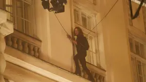 Задник к фильму "Досье «Чёрная канарейка»" #623164