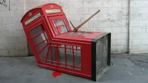 Задник к фильму "Выход через сувенирную лавку" #440717