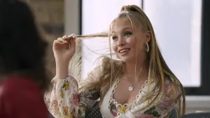 Задник к фильму "Тайное общество младших монарших особ" #269198